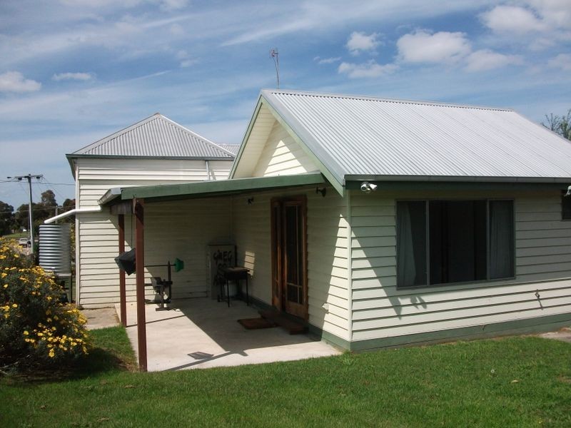 6 Gibbs Place, Bairnsdale VIC 3875