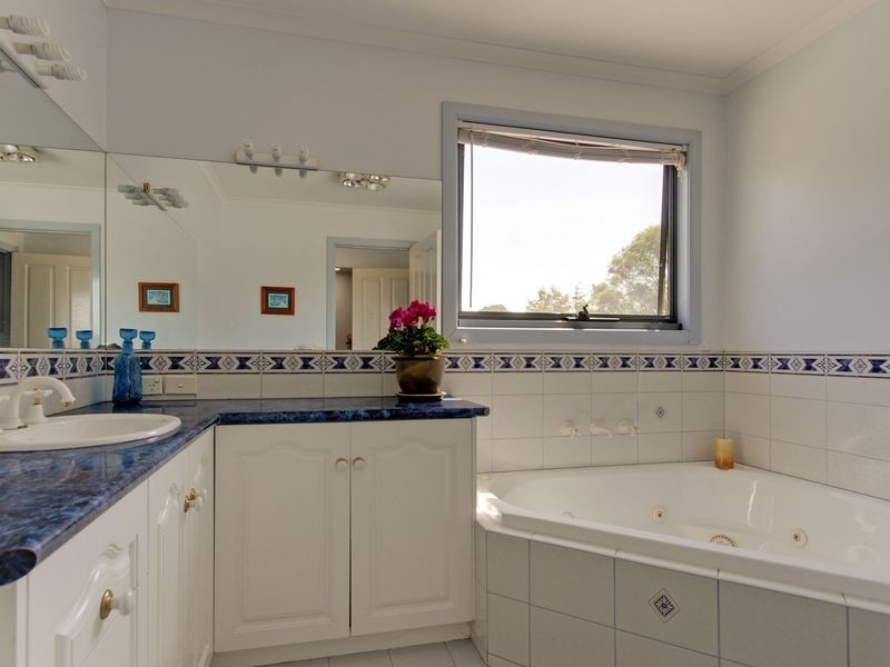 10 Salt Creek Road, Johnsonville VIC 3902