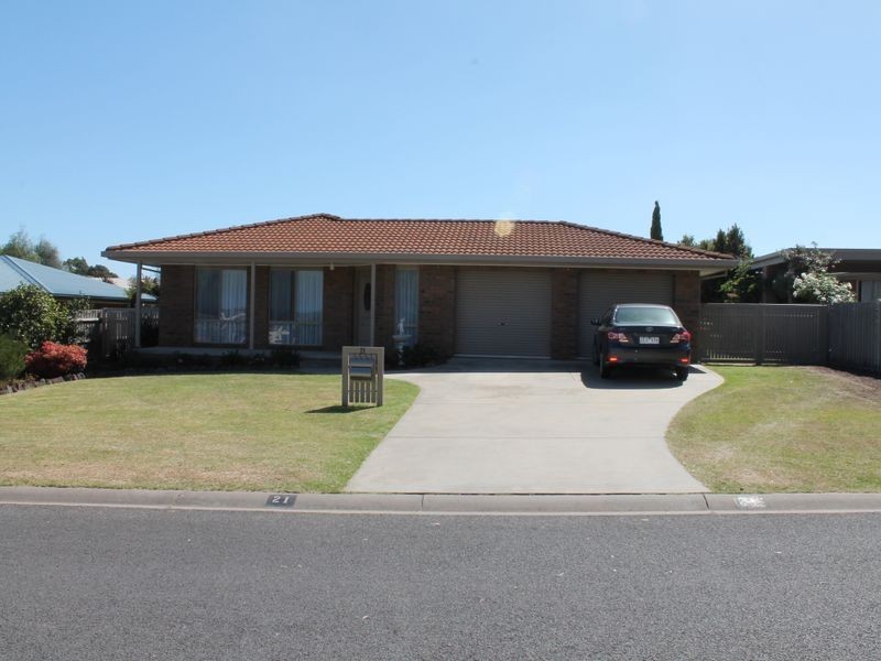 21 Marrah Drive, Wy Yung VIC 3875