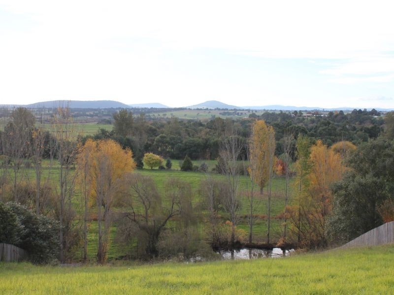 49 Harnham Drive, Bairnsdale VIC 3875