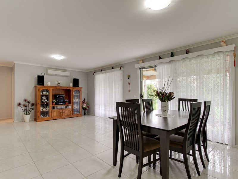 12 Phoebes Way, Bairnsdale VIC 3875
