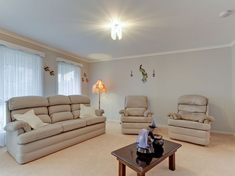 12 Phoebes Way, Bairnsdale VIC 3875