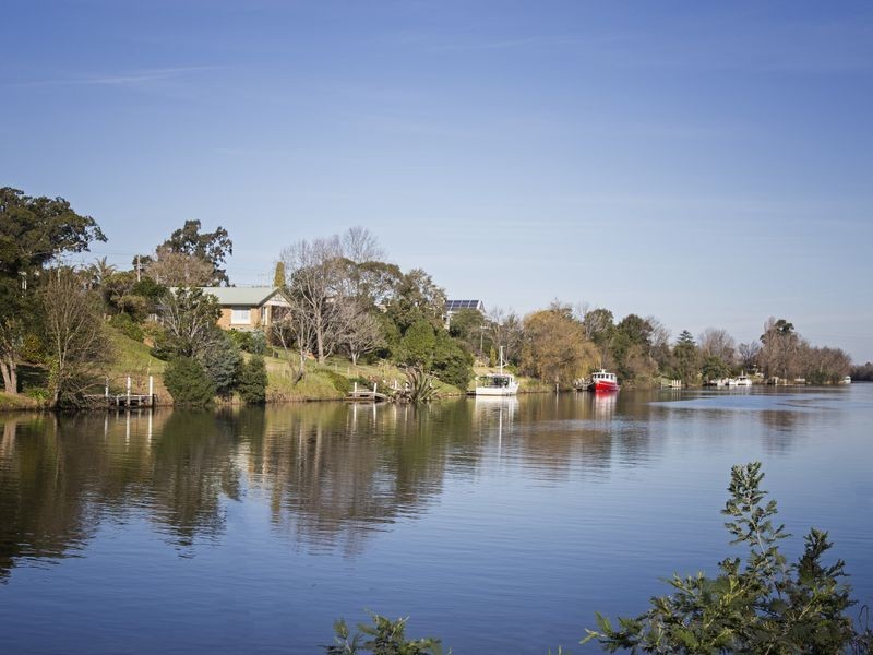 12 Robb Street, Bairnsdale VIC 3875