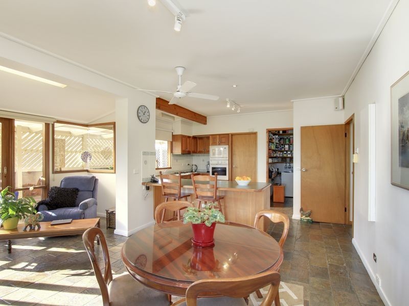 12 Robb Street, Bairnsdale VIC 3875