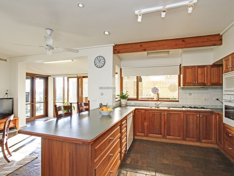 12 Robb Street, Bairnsdale VIC 3875