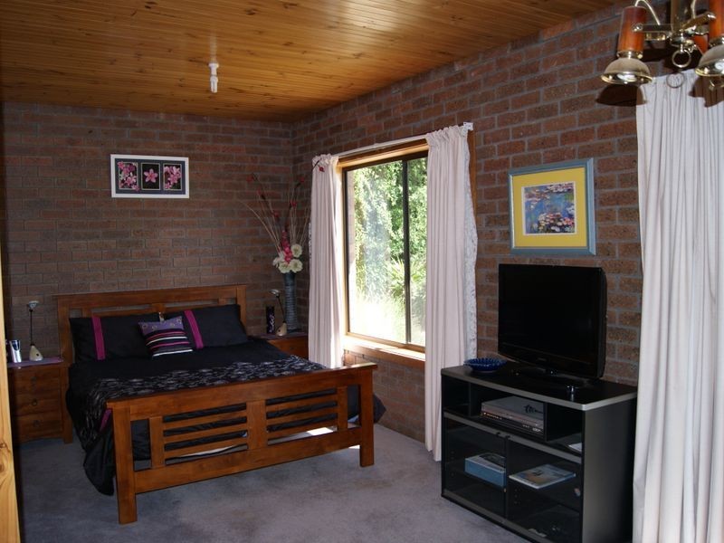 66 Johnsons Road, Tambo Upper VIC 3885