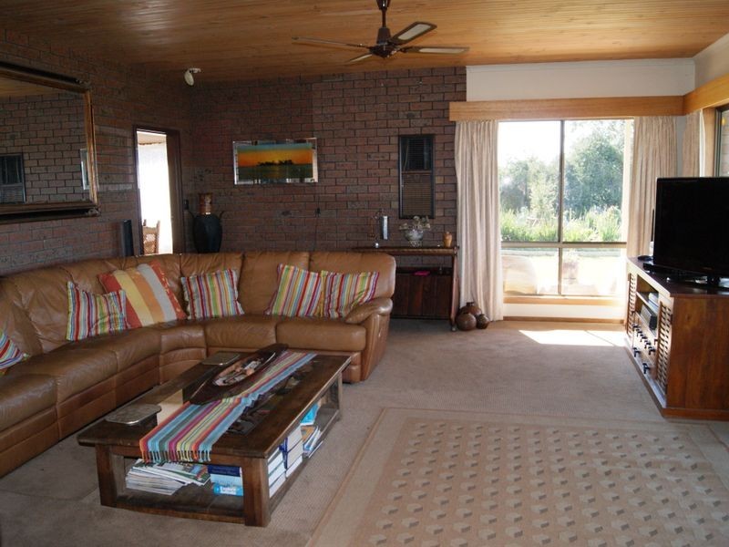 66 Johnsons Road, Tambo Upper VIC 3885