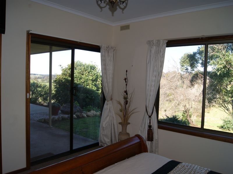 66 Johnsons Road, Tambo Upper VIC 3885