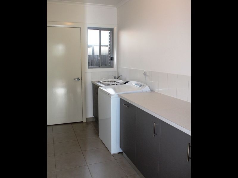 2/12 Patricia Street, Bairnsdale VIC 3875