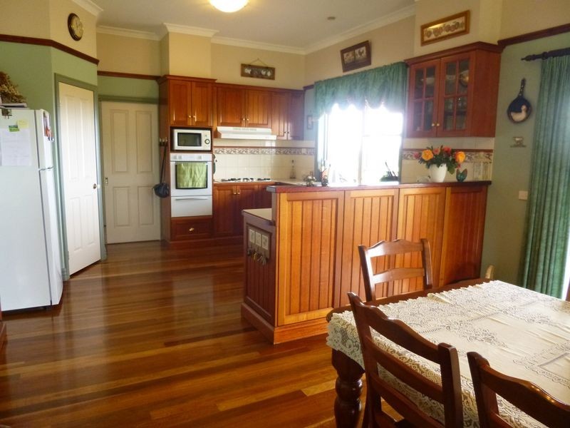 80 Olivers Road, Bairnsdale VIC 3875