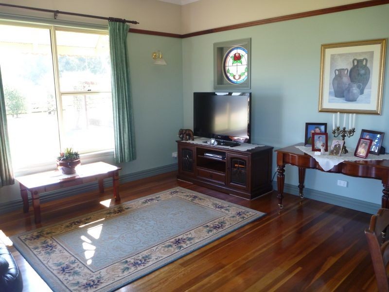 80 Olivers Road, Bairnsdale VIC 3875