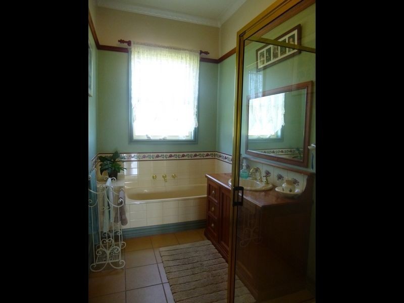 80 Olivers Road, Bairnsdale VIC 3875