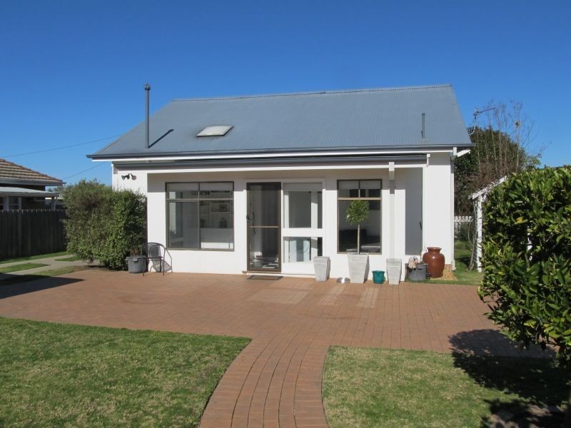 8 Anderson Street, Bairnsdale VIC 3875