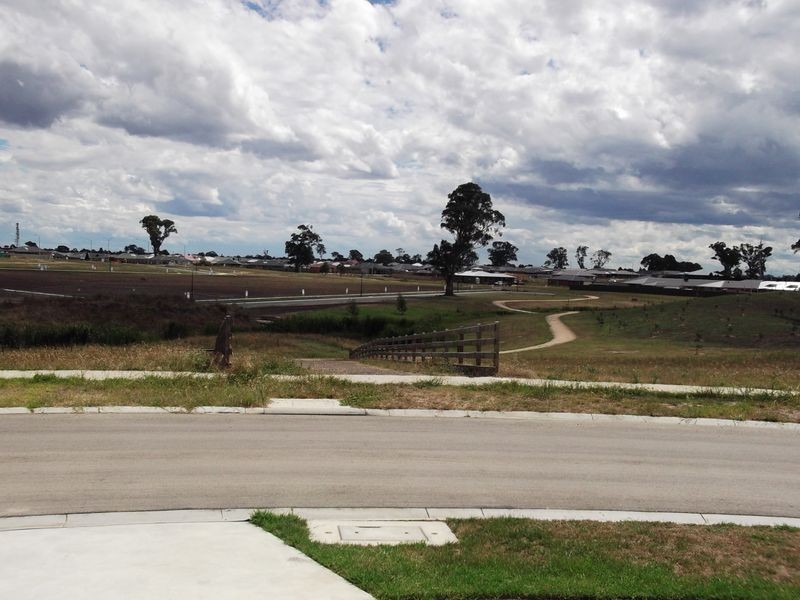 19 Phoebes Way, Bairnsdale VIC 3875