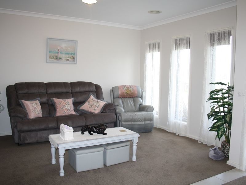 19 Phoebes Way, Bairnsdale VIC 3875