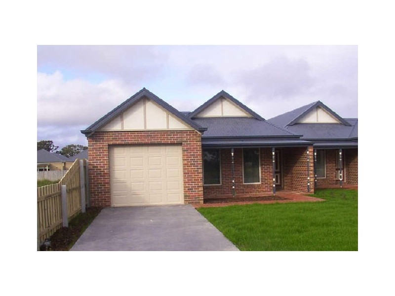 9B Barton Place, Bairnsdale VIC 3875