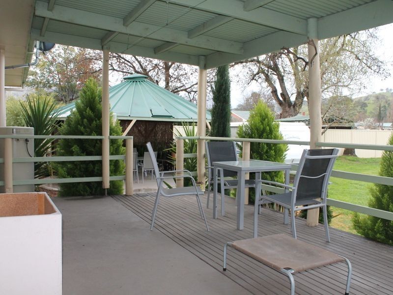 6874 Great Alpine Road, Swifts Creek VIC 3896