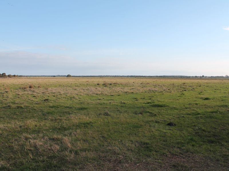 877 Princes Highway (2 Racecourse Road), Bairnsdale VIC 3875