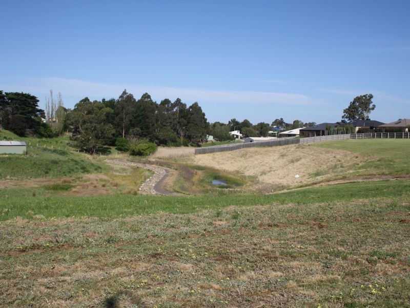 17 Cranes Terrace, Bairnsdale VIC 3875