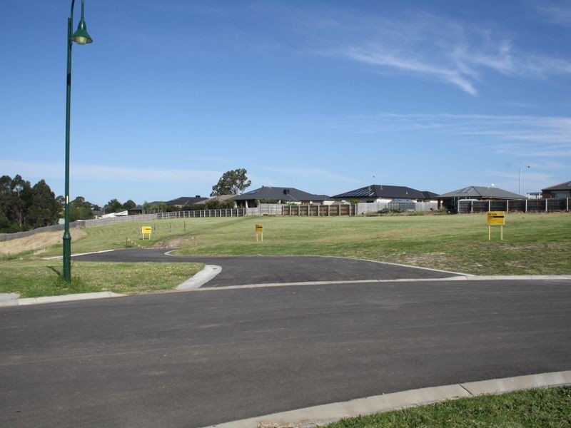 33 Ruby Way, Bairnsdale VIC 3875
