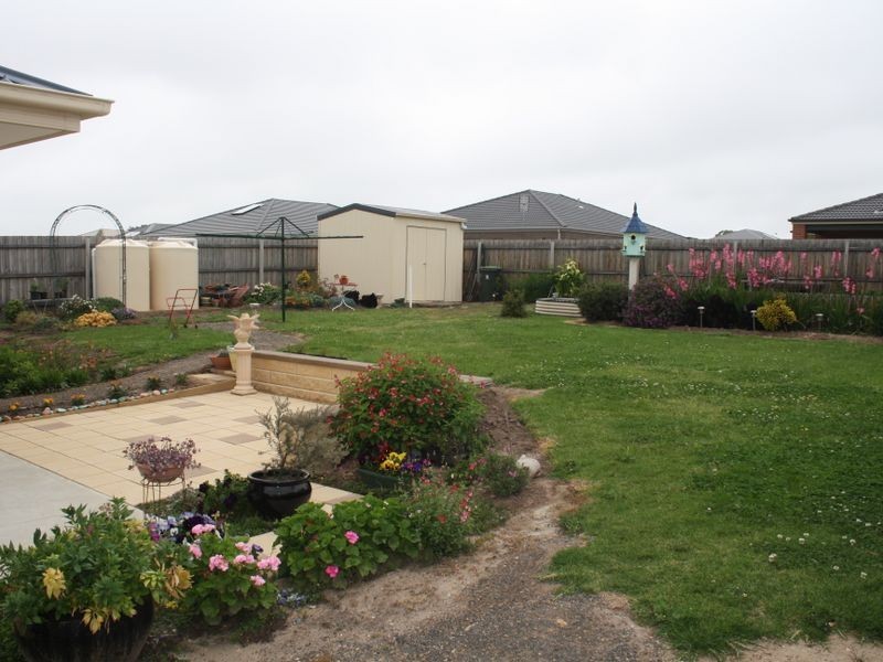 22 McCallum Drive, Bairnsdale VIC 3875