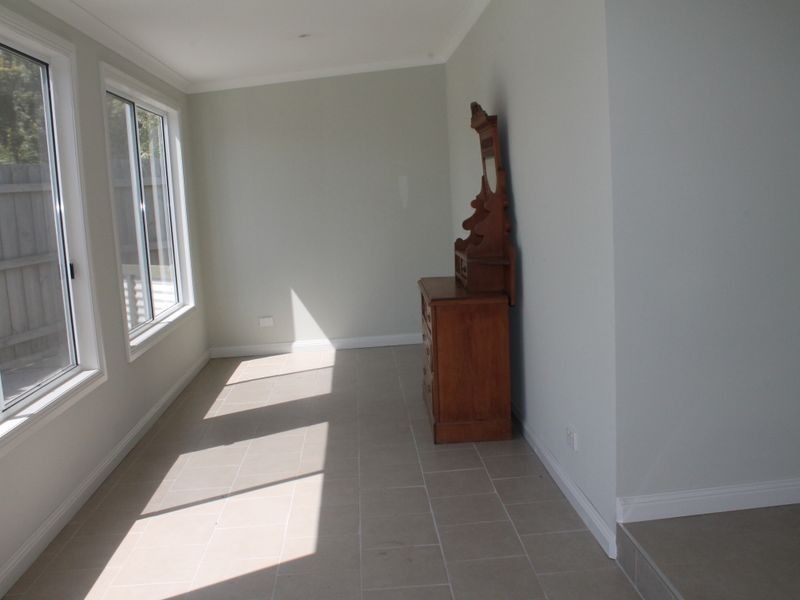 8 Charles Street, Bairnsdale VIC 3875