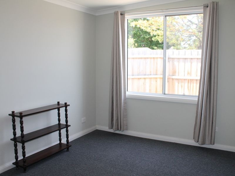 8 Charles Street, Bairnsdale VIC 3875
