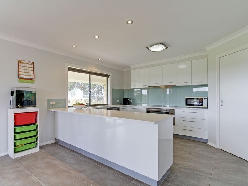 17 School Rd, Bairnsdale VIC 3875
