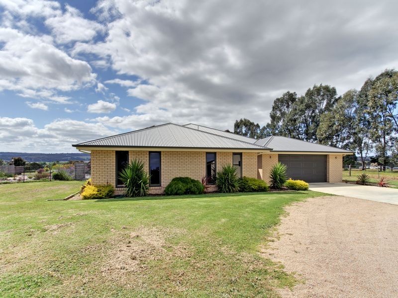 17 School Rd, Bairnsdale VIC 3875