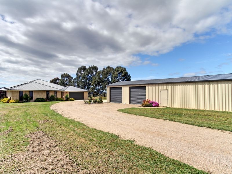 17 School Rd, Bairnsdale VIC 3875