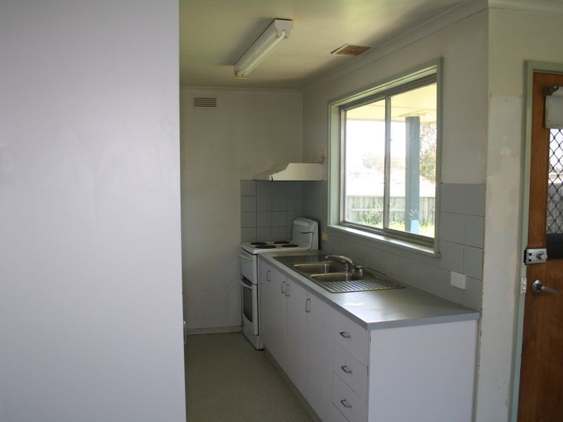 51 Cameron Crecent, Bairnsdale VIC 3875