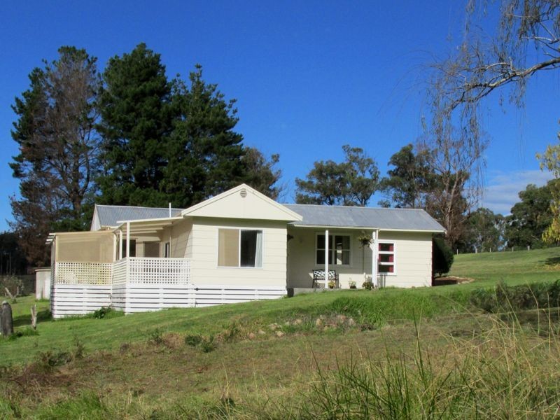 1808 Great Alpine Road, Mossiface VIC 3885