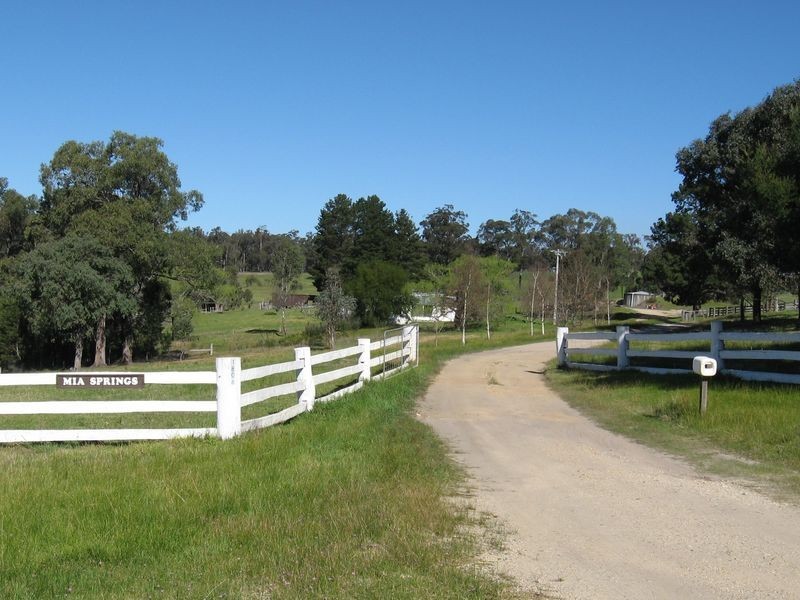 1808 Great Alpine Road, Mossiface VIC 3885
