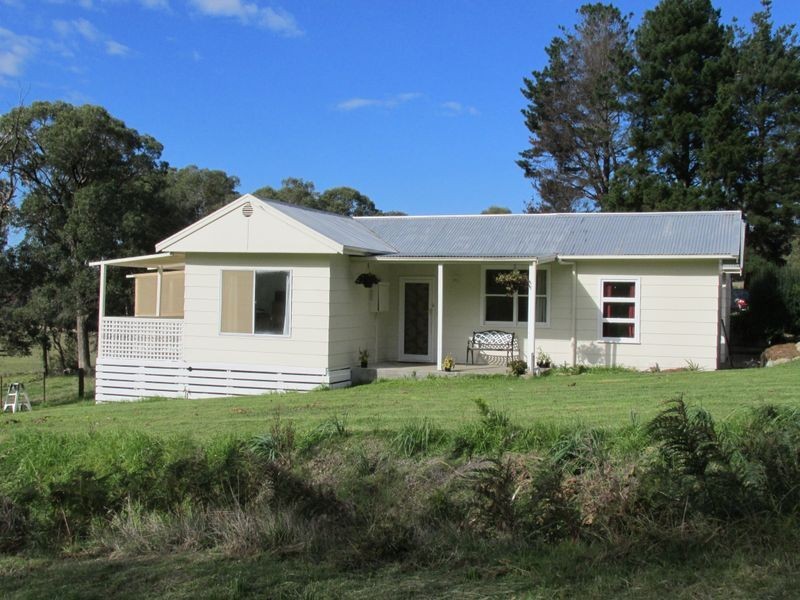 1808 Great Alpine Road, Mossiface VIC 3885