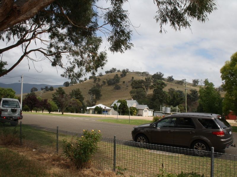 5060 Great Alpine Road, Ensay VIC 3895