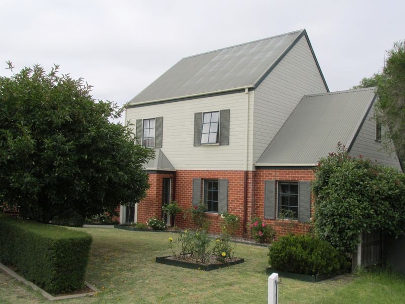 21 Harnham Drive, Bairnsdale VIC 3875