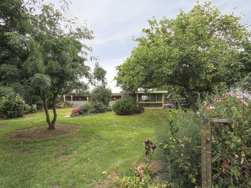 575A Great Alpine Road, Sarsfield VIC 3875