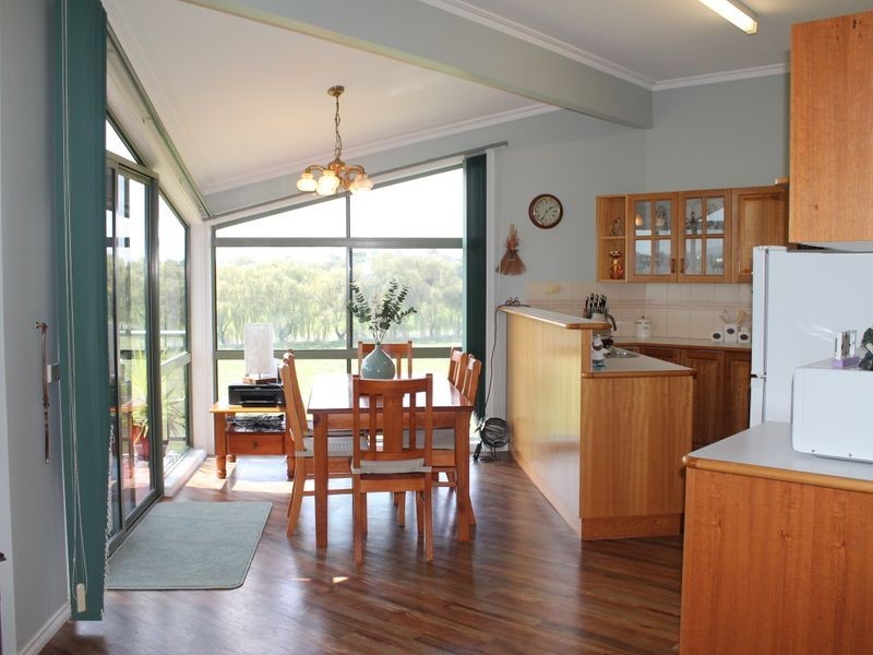 12 Bent Street, Bairnsdale VIC 3875