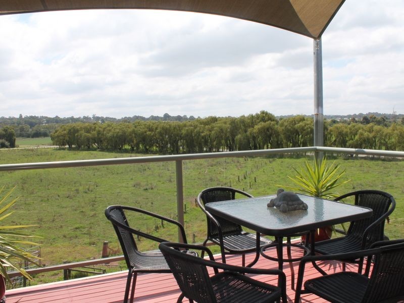 12 Bent Street, Bairnsdale VIC 3875