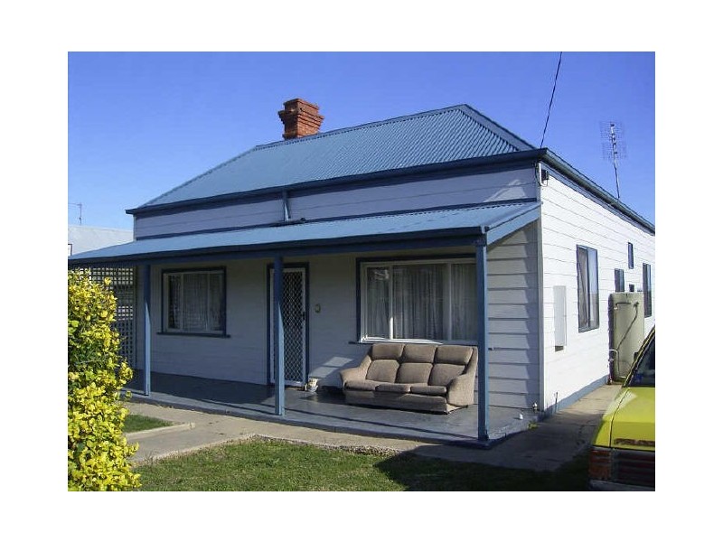 37 Macleod Street, Bairnsdale VIC 3875