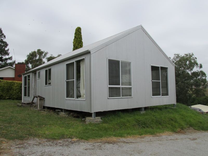 3 Armstrong Street, Buchan VIC 3885