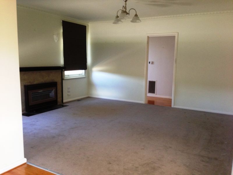 12 Ross Street, Bairnsdale VIC 3875