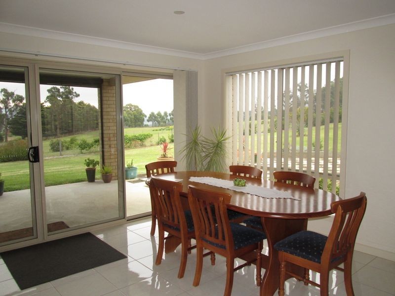 35 Kingsley Drive, Wy Yung VIC 3875