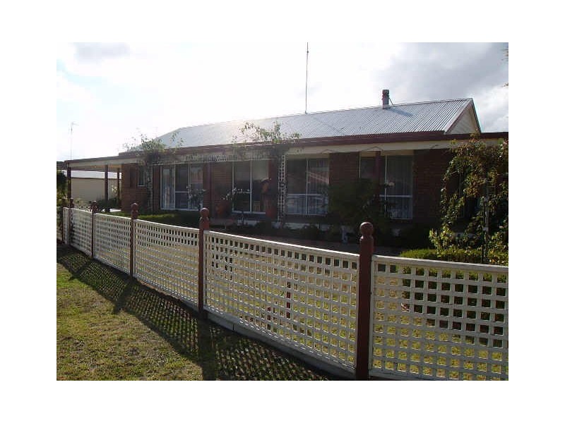 1 Meadow Court, Bairnsdale VIC 3875