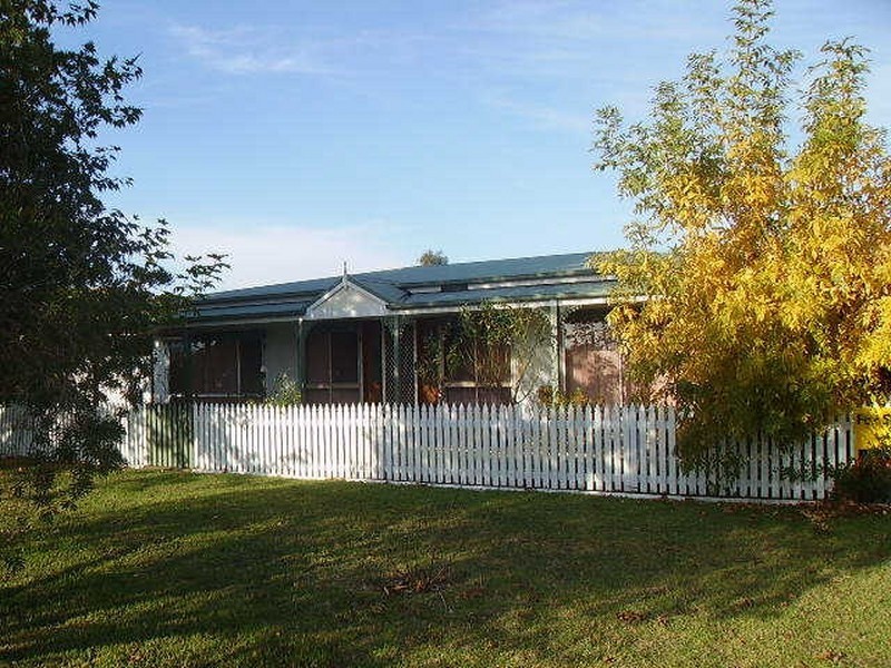 20 Magnolia Drive, Bairnsdale VIC 3875