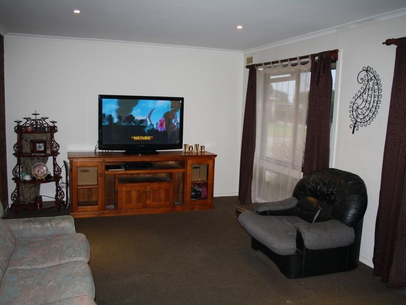 4 Gibbs Place, Bairnsdale VIC 3875