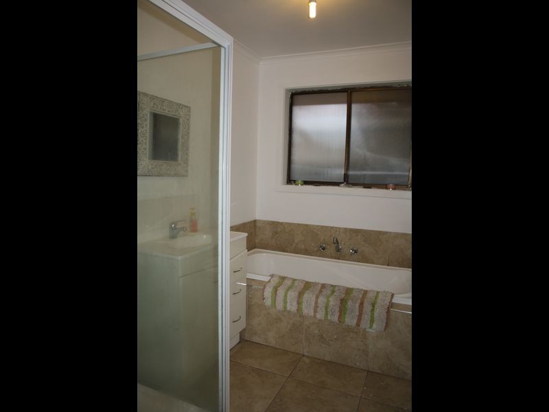 4 Gibbs Place, Bairnsdale VIC 3875