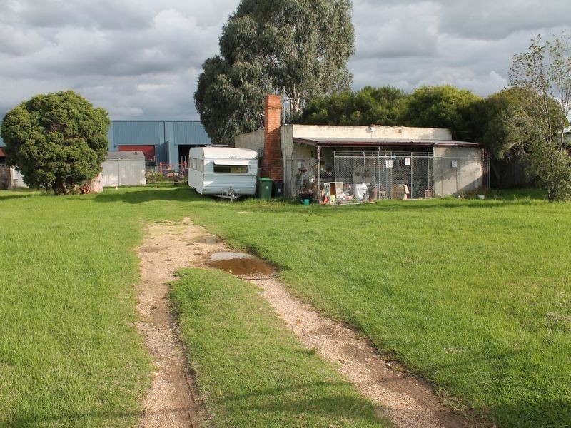 99 Holloway Street, Bairnsdale VIC 3875