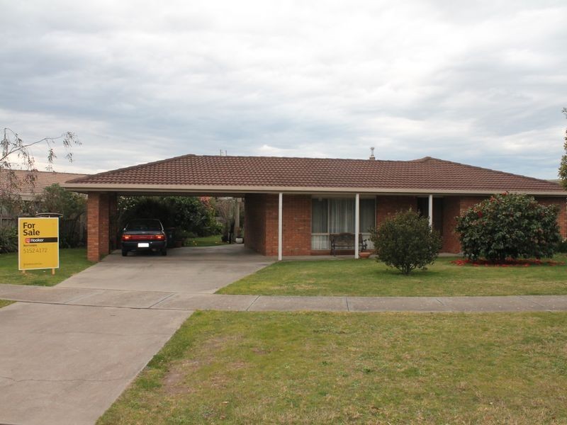 10 Morekana Crescent, Bairnsdale VIC 3875