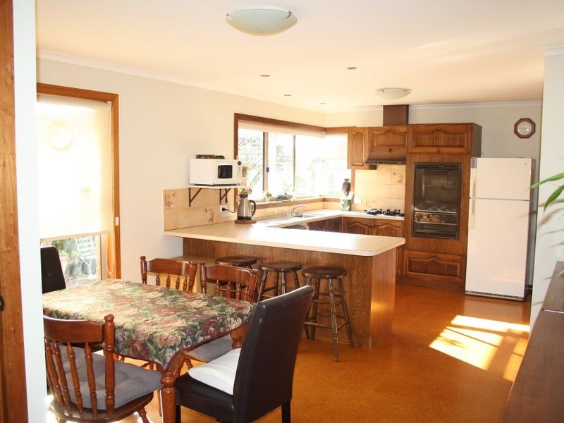 10 Morekana Crescent, Bairnsdale VIC 3875